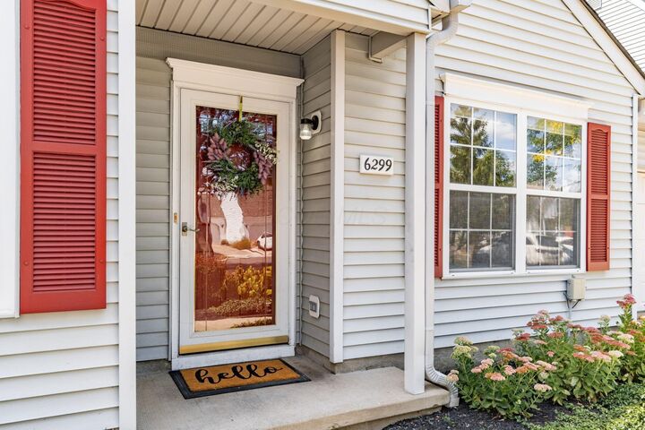 Property Photo: 6299 McNaughten Place Lane OH 43213