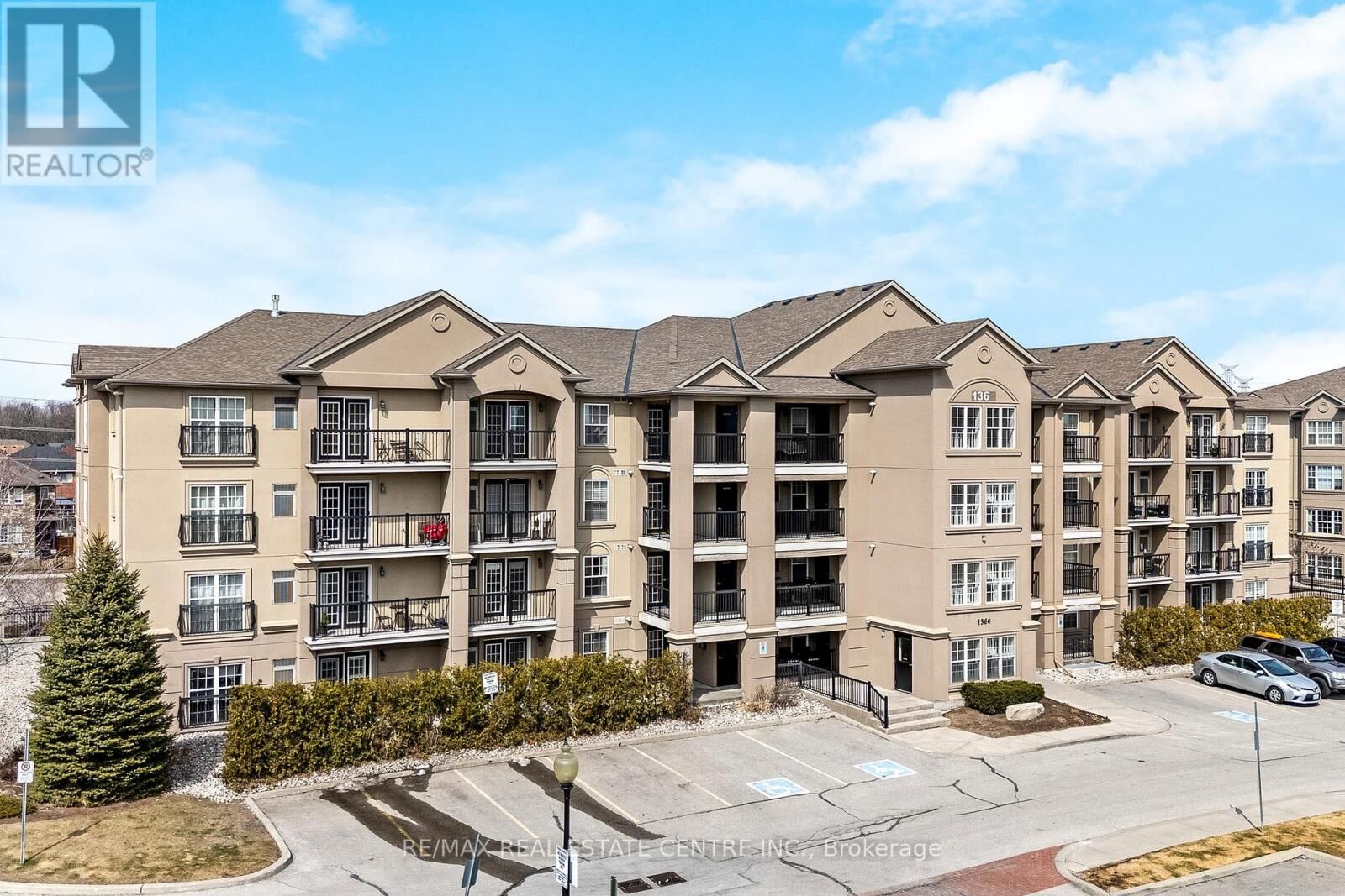 Photo de la propriété: 1360 Main Street East 304 ON L9T 7S5