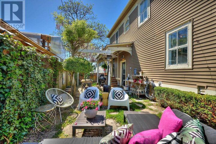 Photo de la propriété:  159 Merritt Street West  ON L3C 4T7 