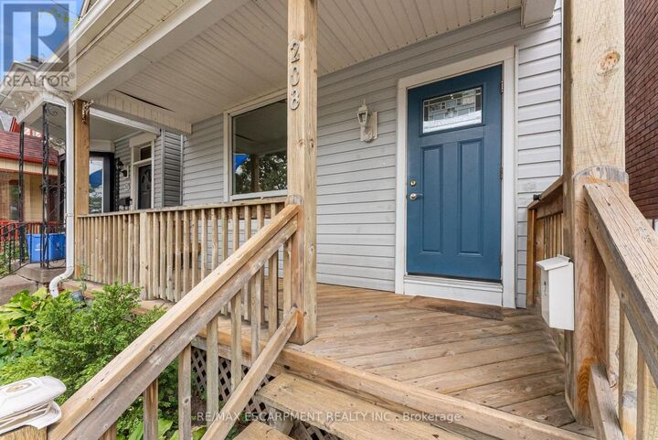 Photo de la propriété: 208 East Avenue North ON L8L 5J3