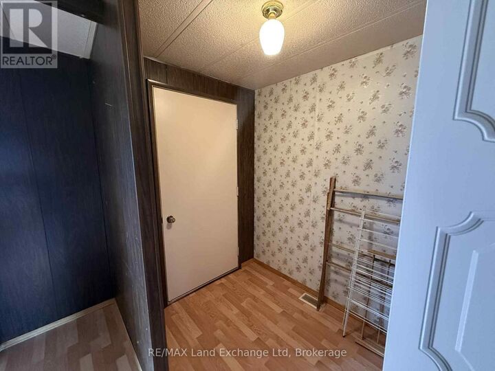Property Photo: 389 Catherine Street ON N0G 2W0