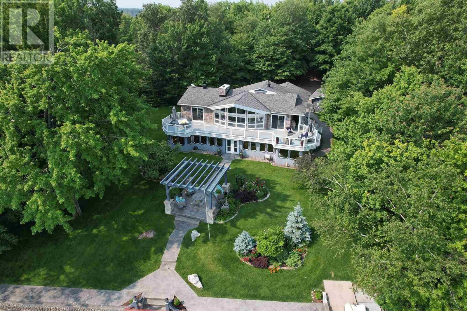 Property Photo: 990 B Line Rd ON P0R 1J0