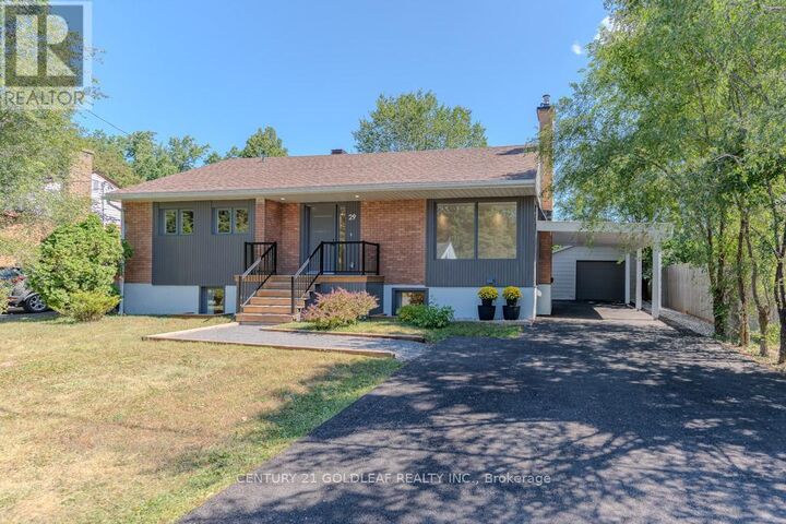 Photo de la propriété: 29 Crownhill Street ON K1J 7K3