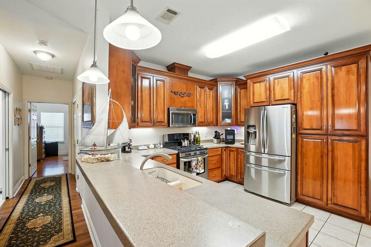 Property Photo: 1310 Texas Parkway FL 32536