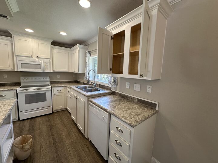 Property Photo:  203 Delaware Road  FL 32433 