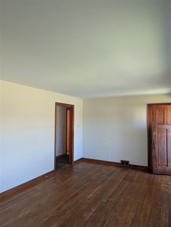 Property Photo: 2227 E 38th Street PA 16510