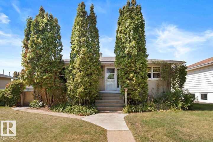 12346 129 Street NW  Edmonton AB T5L 1H4 photo