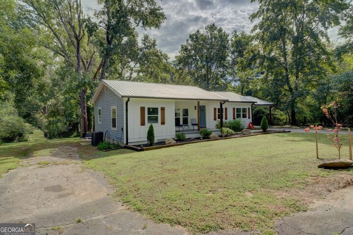Property Photo: 1107 S Madison Avenue GA 30655