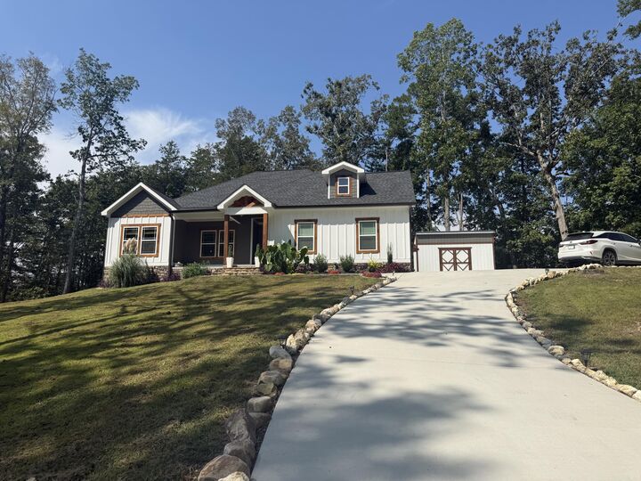 Property Photo: 294 E Long Hollow Road GA 30739