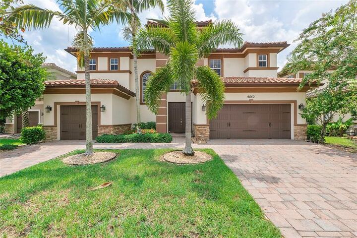 9860 Lakeview Ln  Parkland FL 33076 photo