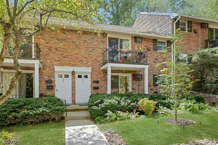 320 South Street 2G  Morristown Town NJ 07960 photo