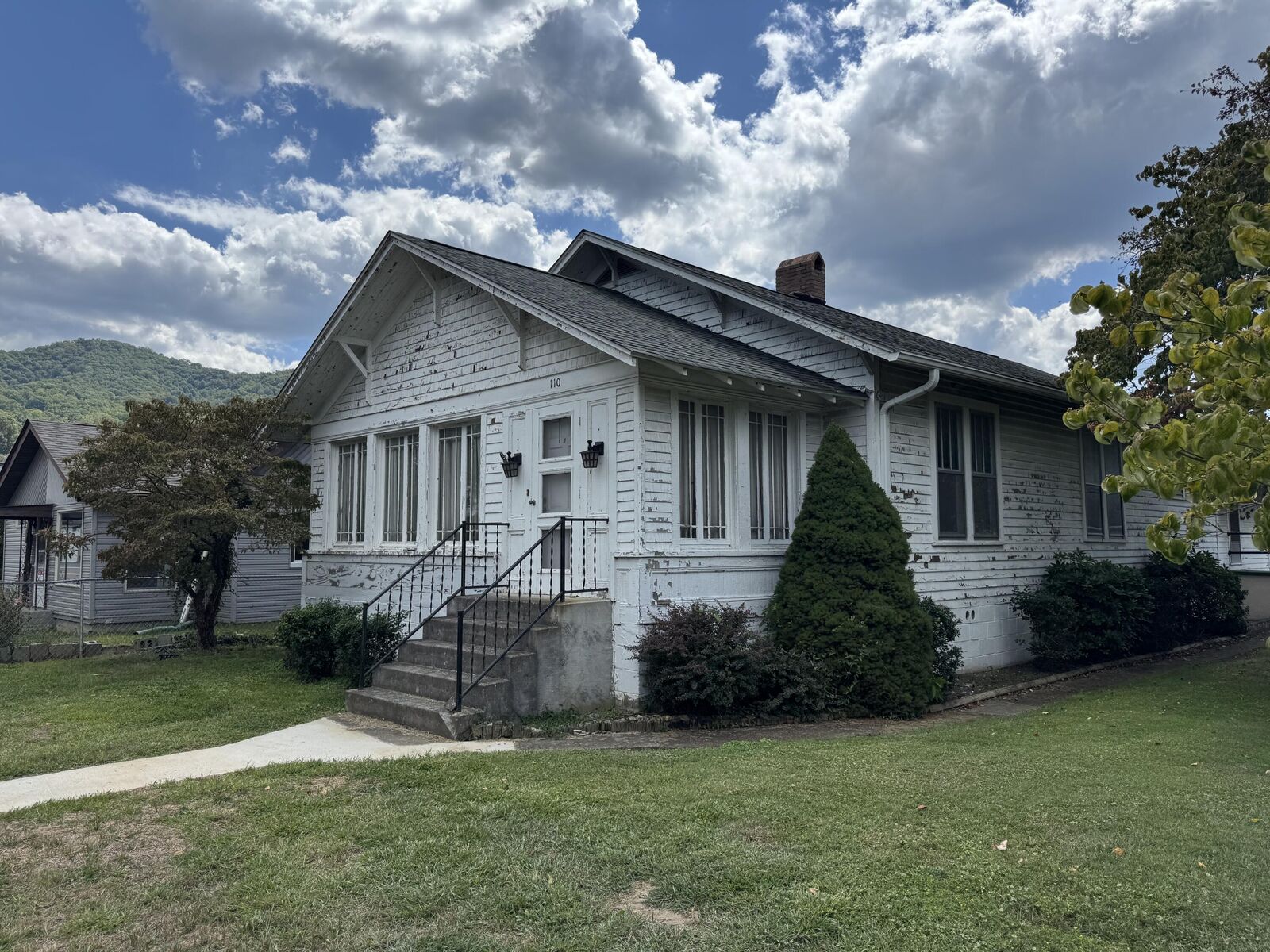 Property Photo: 110 Greenbrier Dr WV 25951
