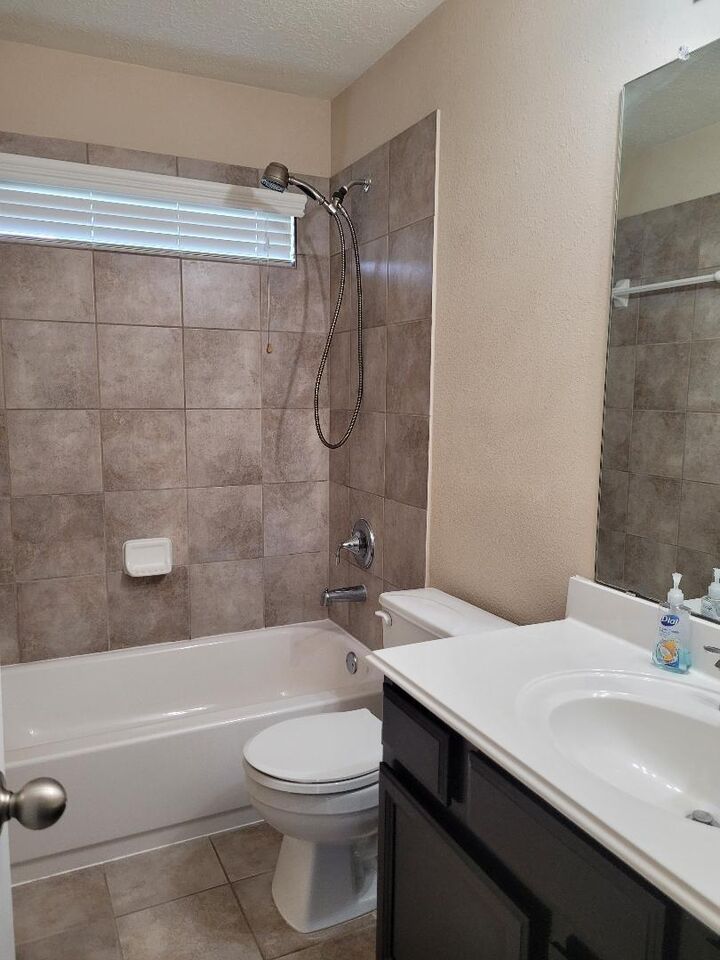 Property Photo: 4822 Emerald Bay Circle TX 77523
