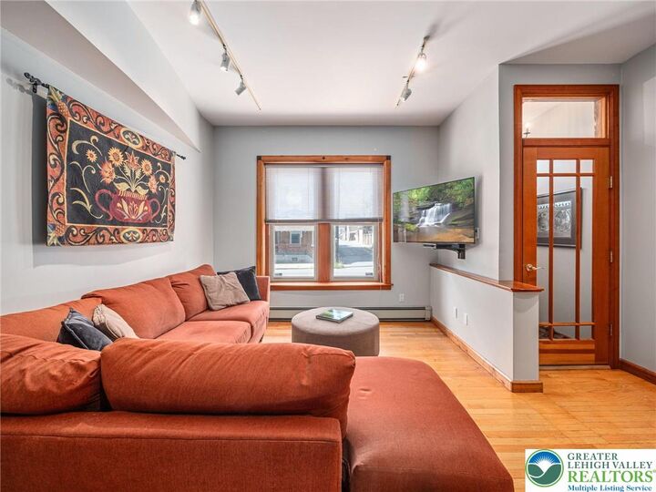 Property Photo: 233 N 12th Street PA 18102