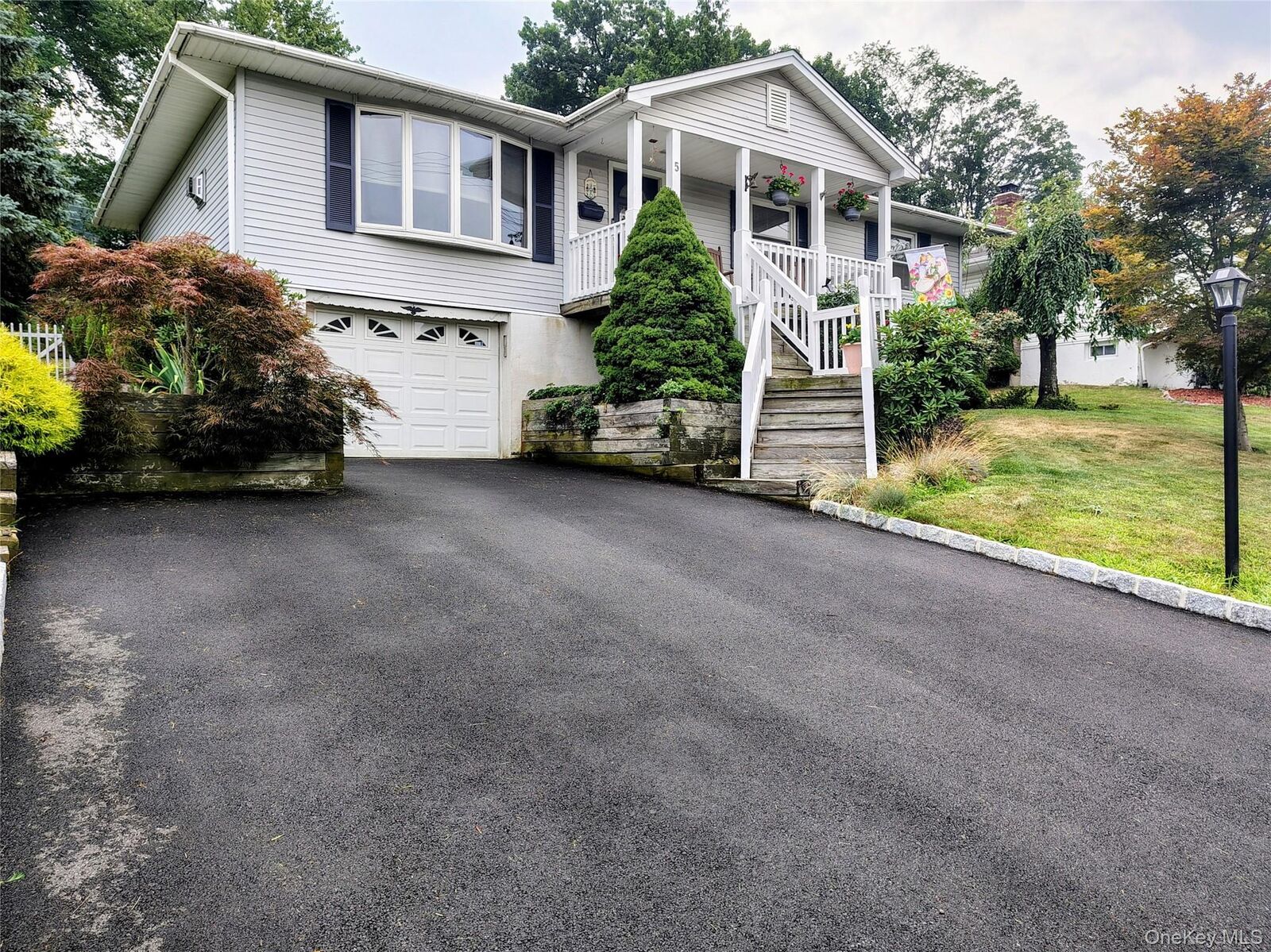 Property Photo:  5 Hirsch Drive  NY 10923 