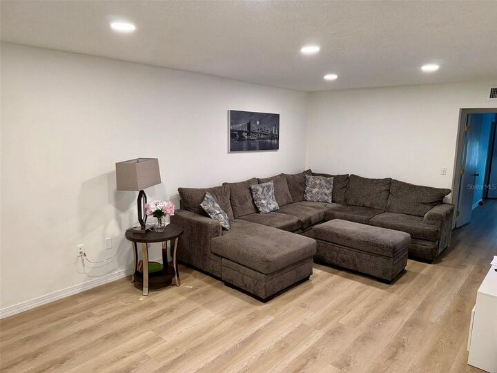 Property Photo: 4415 S Semoran Boulevard 2 FL 32822