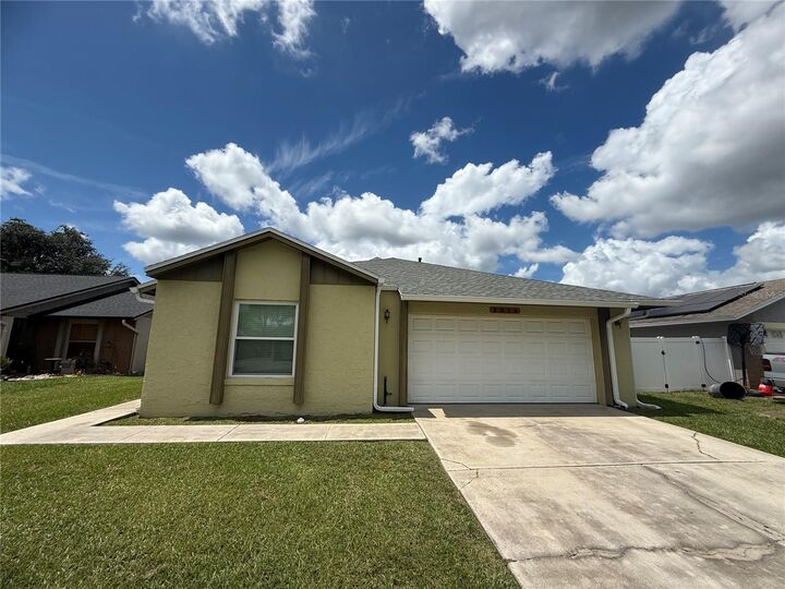 Property Photo: 2014 Paprika Drive FL 32837