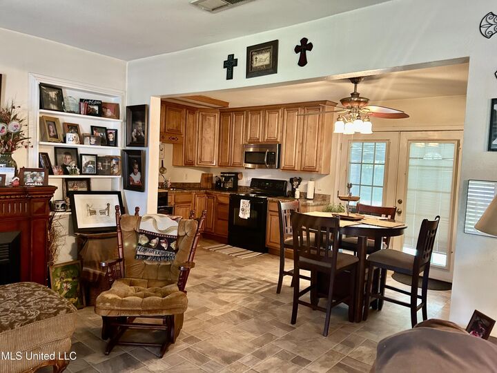 Property Photo: 4604 Ingalls Avenue MS 39581