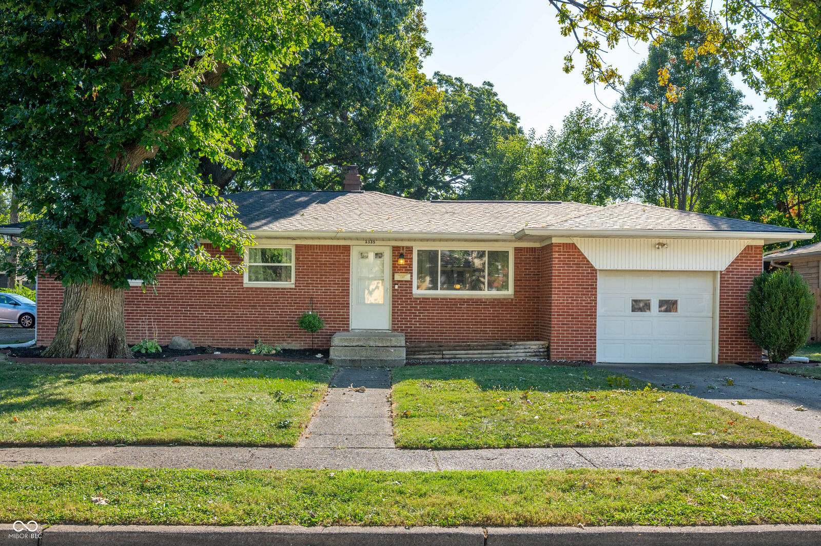 Property Photo:  2535 Philwood Drive  IN 46224 