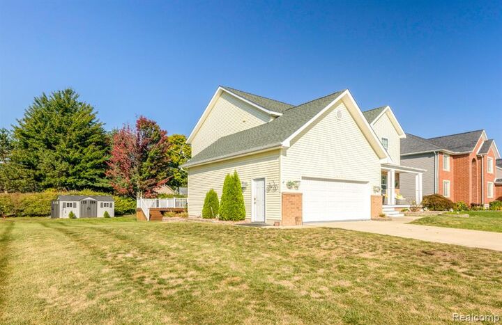 Property Photo:  4055 Janice Avenue  MI 48059 3771 