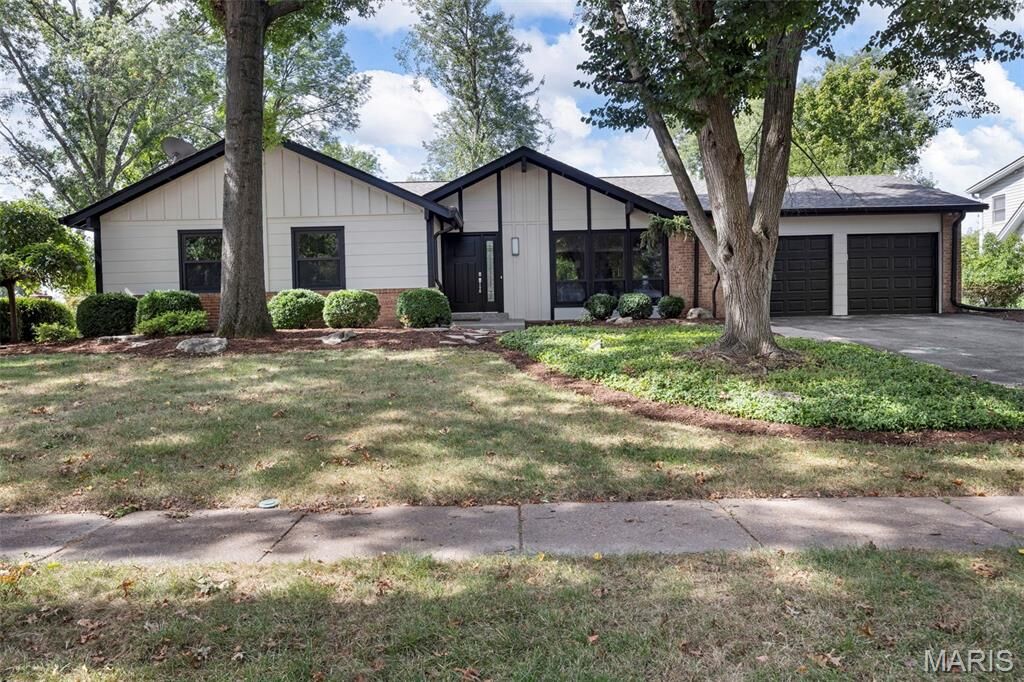 Property Photo:  14616 Rogue River Drive  MO 63017 