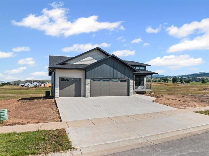 Property Photo: 1493 Oak Crest Court SD 57783
