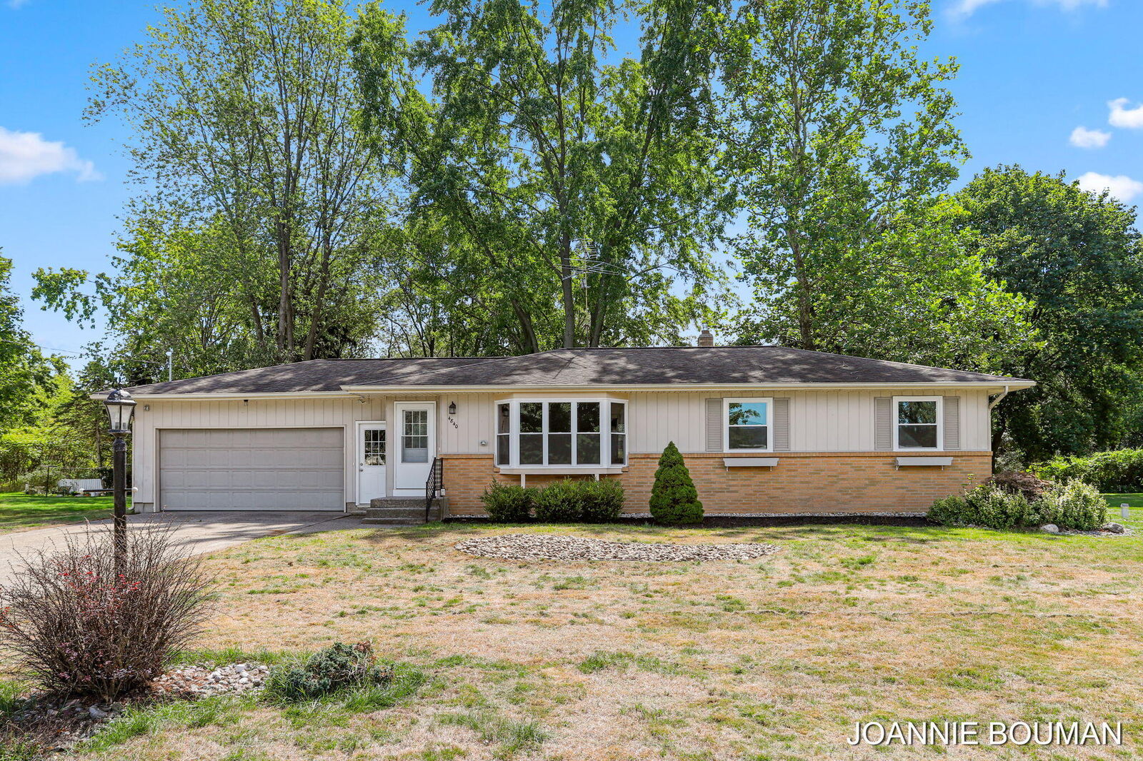Property Photo: 4840 Baldwin Street MI 49426