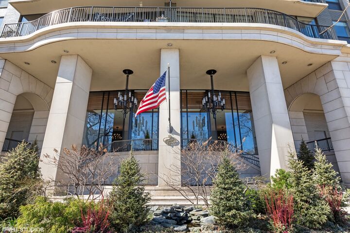 Property Photo:  1040 N Lake Shore Drive 31A  IL 60611