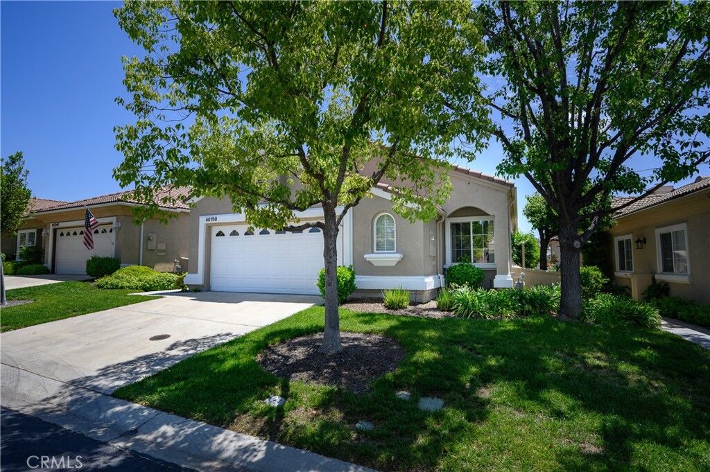 Property Photo:  40150 Via Tonada  CA 92562 