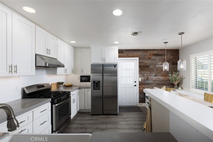 Property Photo:  269 Cecil Place  CA 92627 