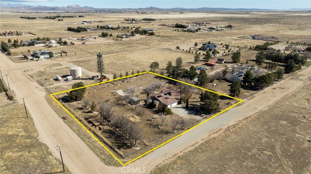 Property Photo: 8343 W Avenue C10 CA 93536