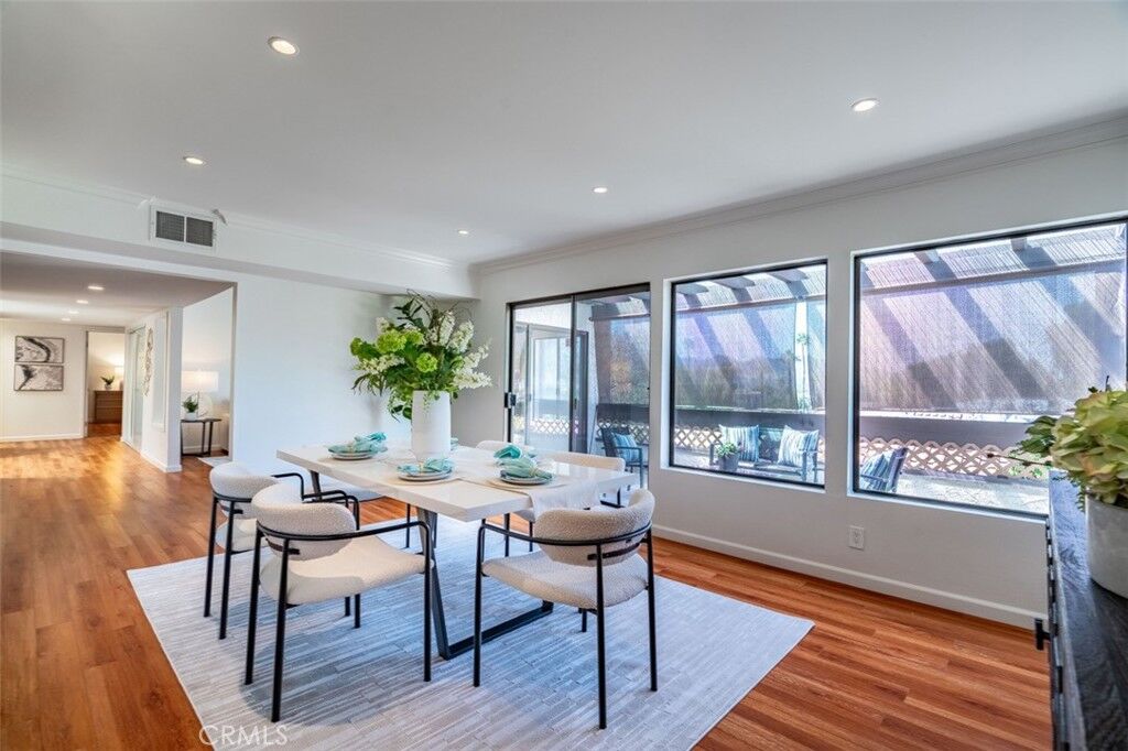 Property Photo:  1325 Valley View Road 307  CA 91202 