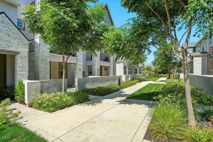 Property Photo: 3068 Goldenvue Walk CA 95833