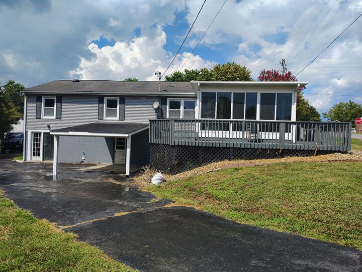 Property Photo: 108 Young Ave TN 37083