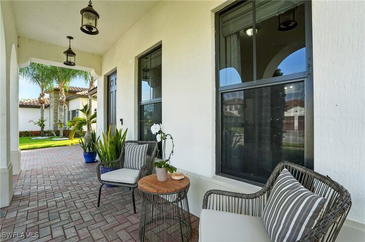 Property Photo: 5106 Monza Court FL 34142
