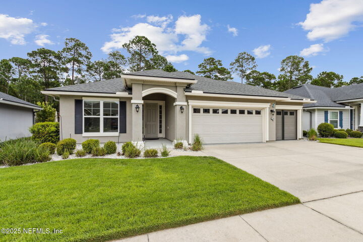 Property Photo: 86425 Moonlit Walk Circle FL 32097