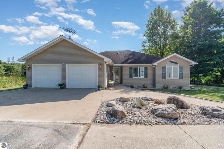 792 N Rolland Road  Lake Isabella MI 48893 photo