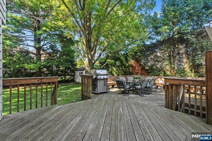 Property Photo:  40 Heathcote Road  NJ 07452
