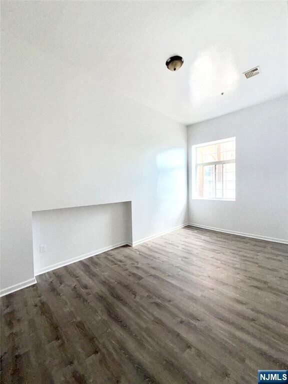 Property Photo:  55 Westervelt 102  NJ 07506 