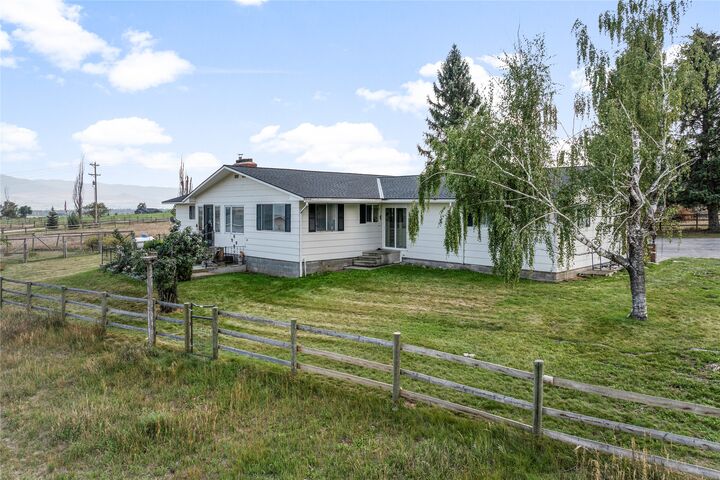 Property Photo:  803 Indian Prairie Loop  MT 59870 