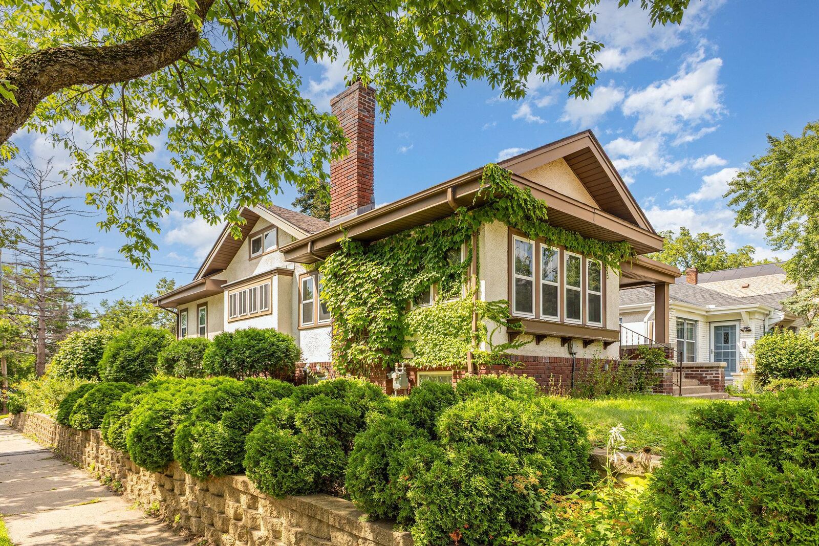 Property Photo: 5052 Xerxes Avenue S MN 55410