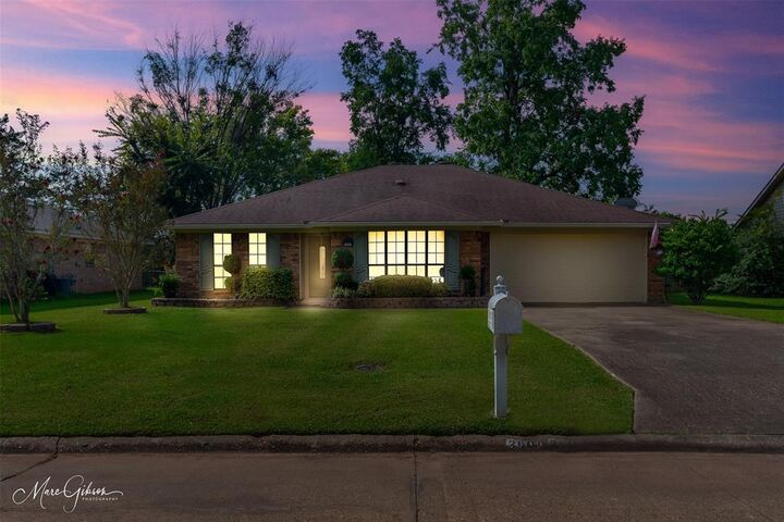 Property Photo:  2608 Brown Street  LA 71111 