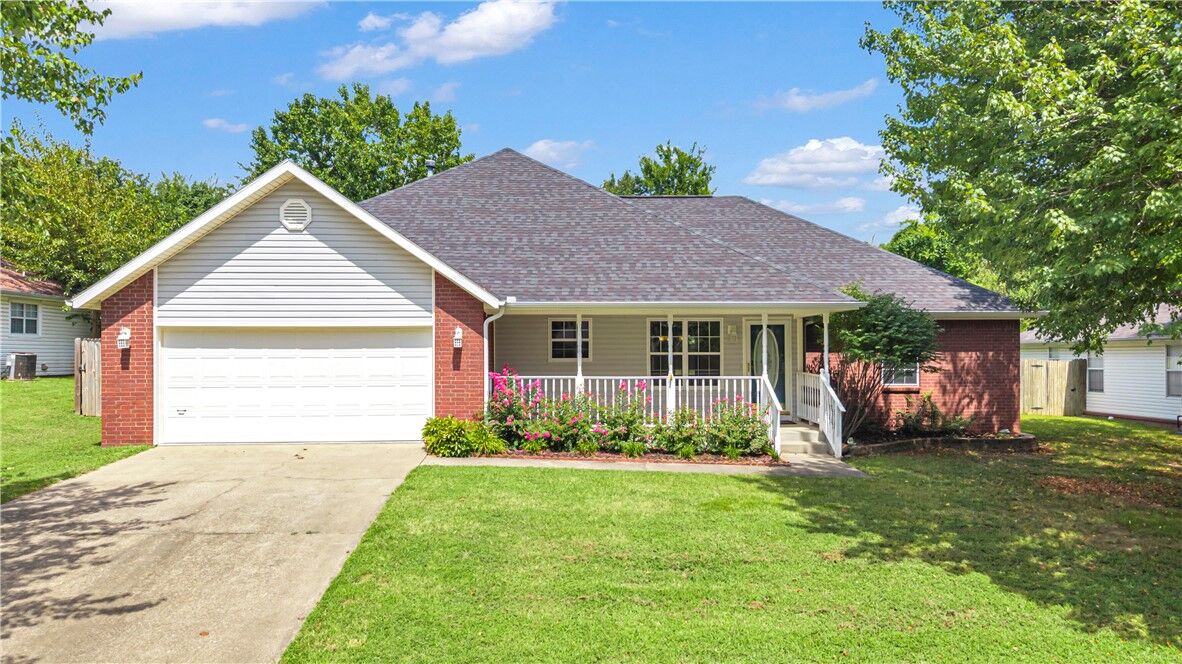 Property Photo: 3308 Gypsum Drive AR 72704