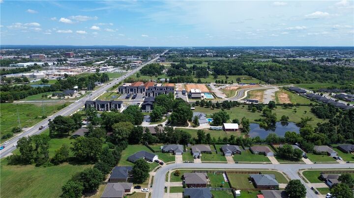 Property Photo: 2302 SW 15th Street AR 72712