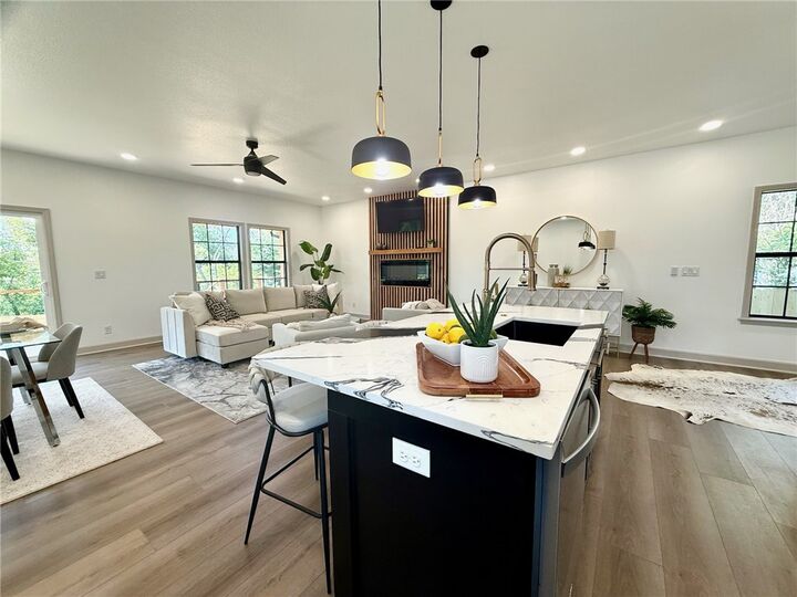 Property Photo: 220 N C Street AR 72756