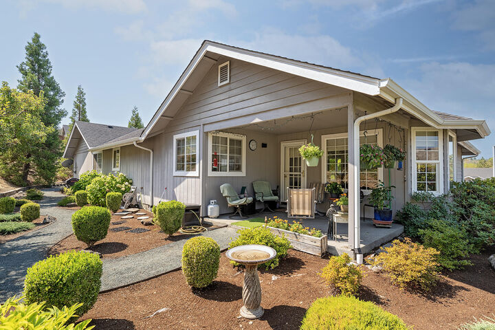 Property Photo: 2311 Robertson Crest OR 97527