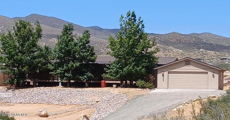 Property Photo: 17985 E Hunters Lane AZ 86327