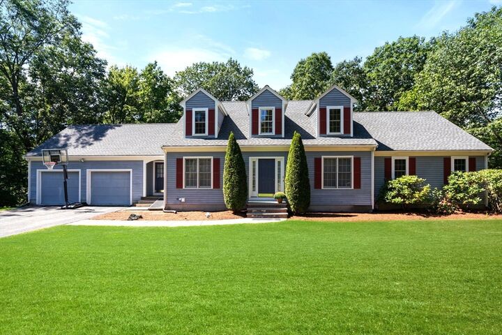 Property Photo:  15 Penobscot Road  MA 01760 