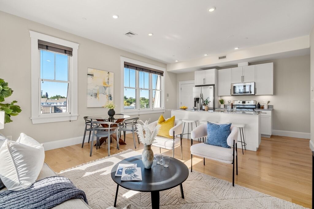 Property Photo: 593 Somerville Ave 6 MA 02143