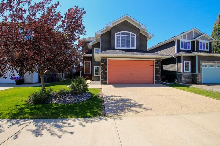 208 Van Slyke Way  Red Deer AB T4R 0N7 photo